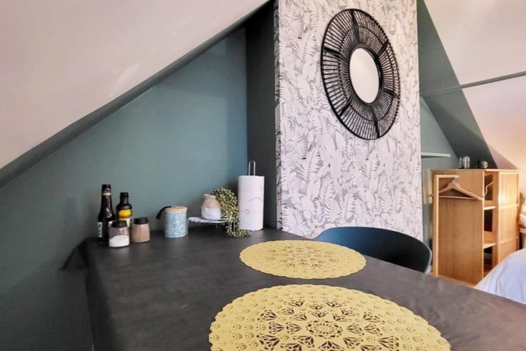 La Cabane - Petit Studio Mansarde - Plage 50M - Rue Gratuite 생말로 외부 사진